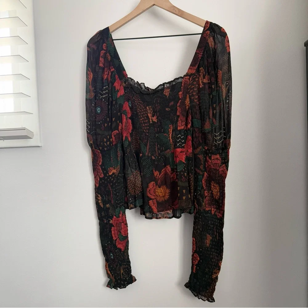 Farm Rio Medium Black River Creatures Blouse Tropical Puff Sleeve Peplum Resort